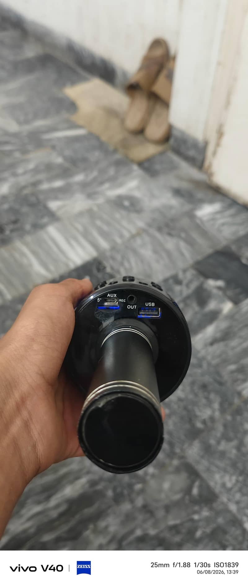 bluetooth speakers and mic 1