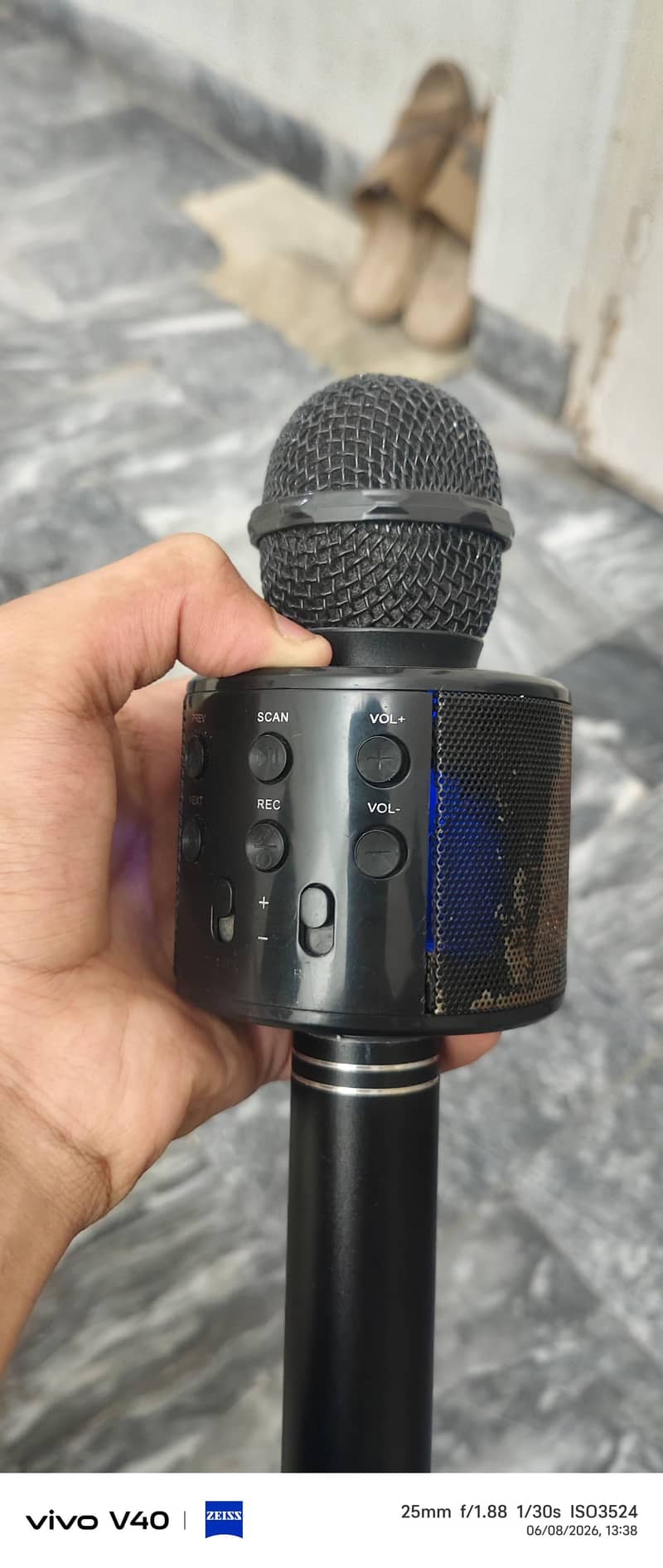 bluetooth speakers and mic 2