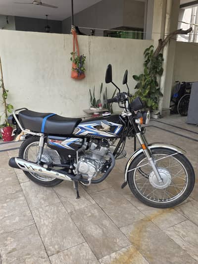 Honda CG 125 2025