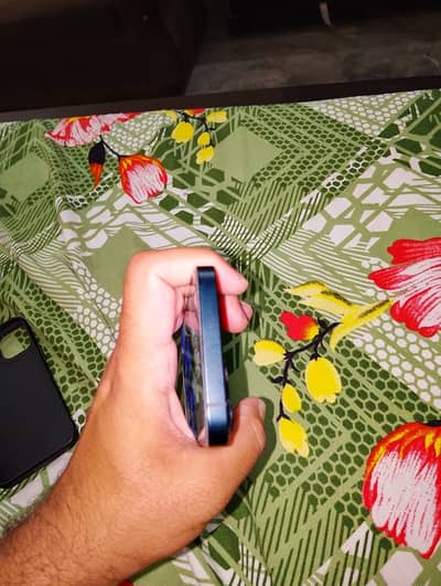 Apple iPhone 13 jv 100 health
