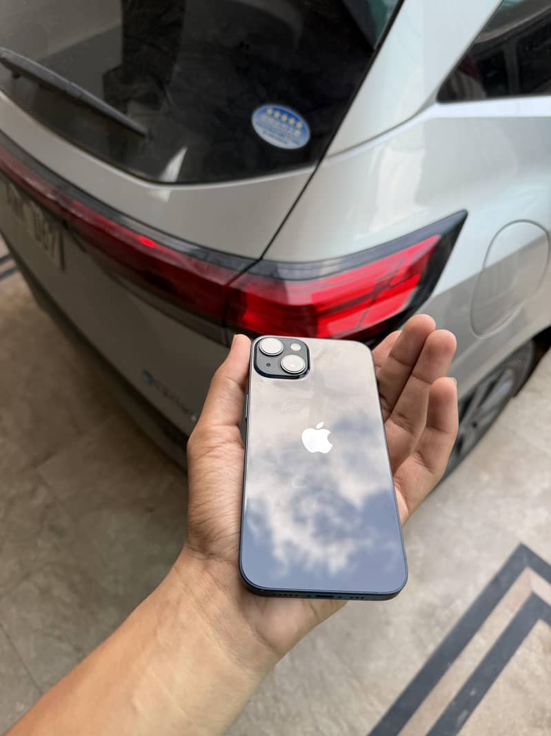 iPhone 13 jv 1