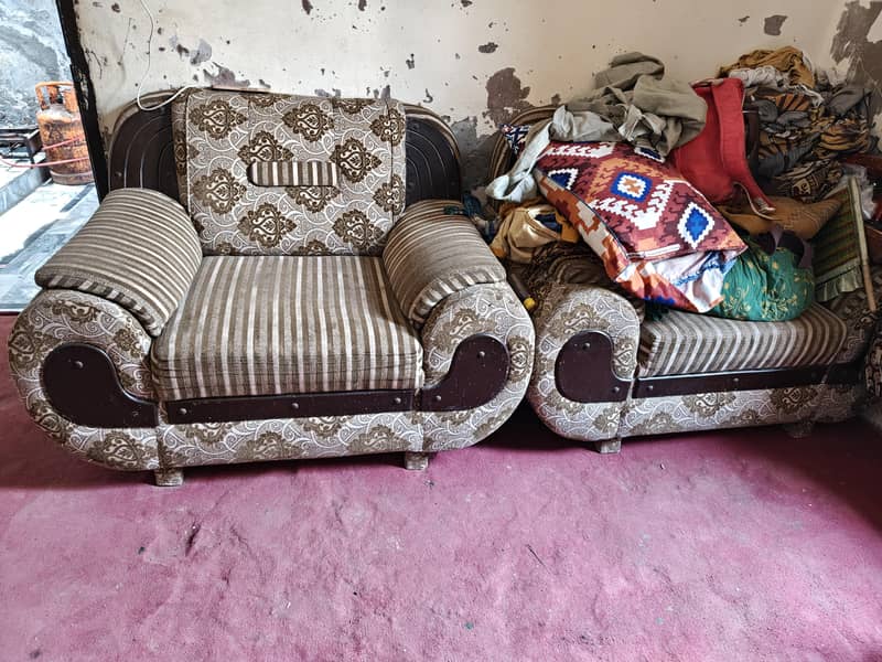 brand new sofaa only 2year use 1