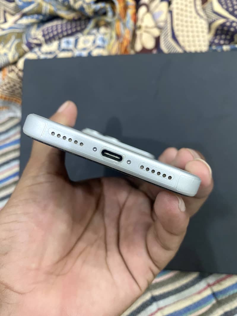 Apple iPhone 17 Pro Max 3