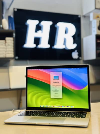 Macbook Pro 2019 13’’Ratina Core i7 16/256 touch bar upto 8 hrs backup