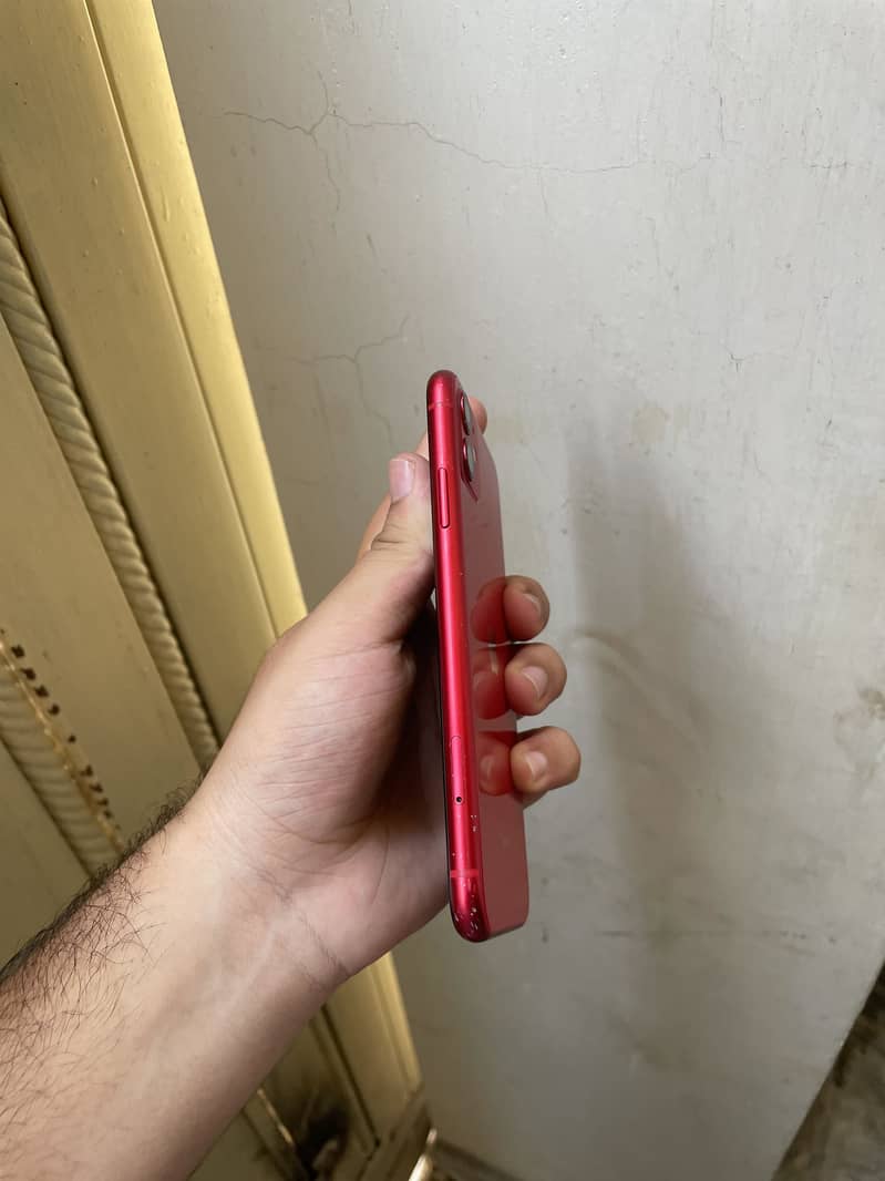 Apple iPhone 11 3