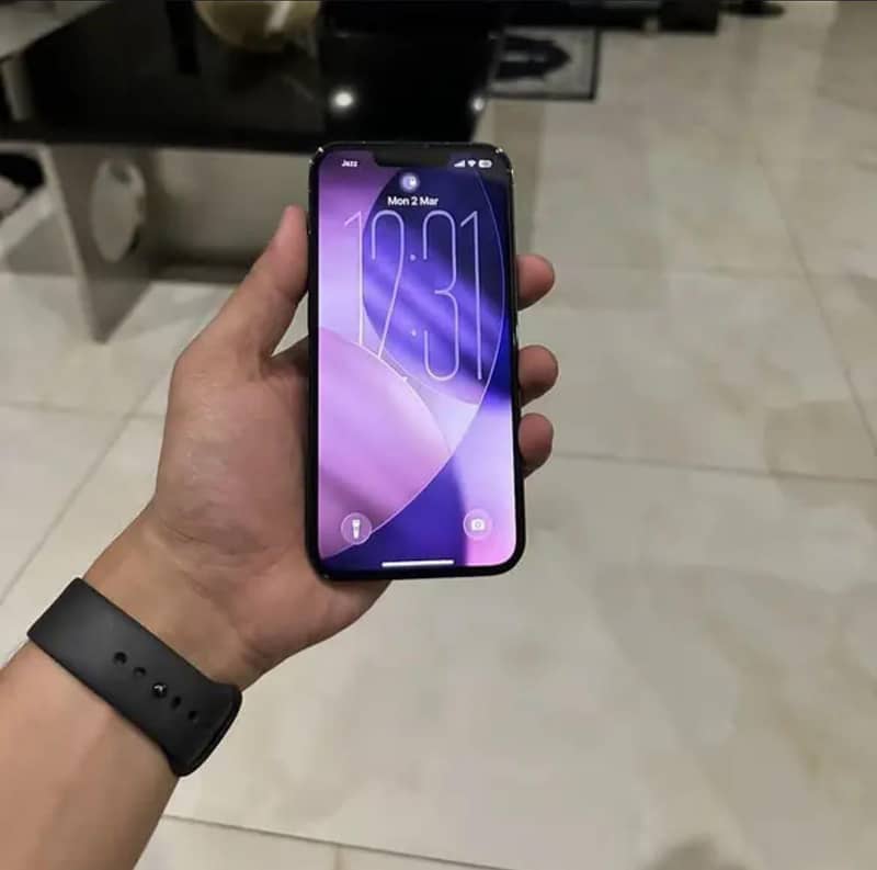Apple iPhone 13 Pro 1