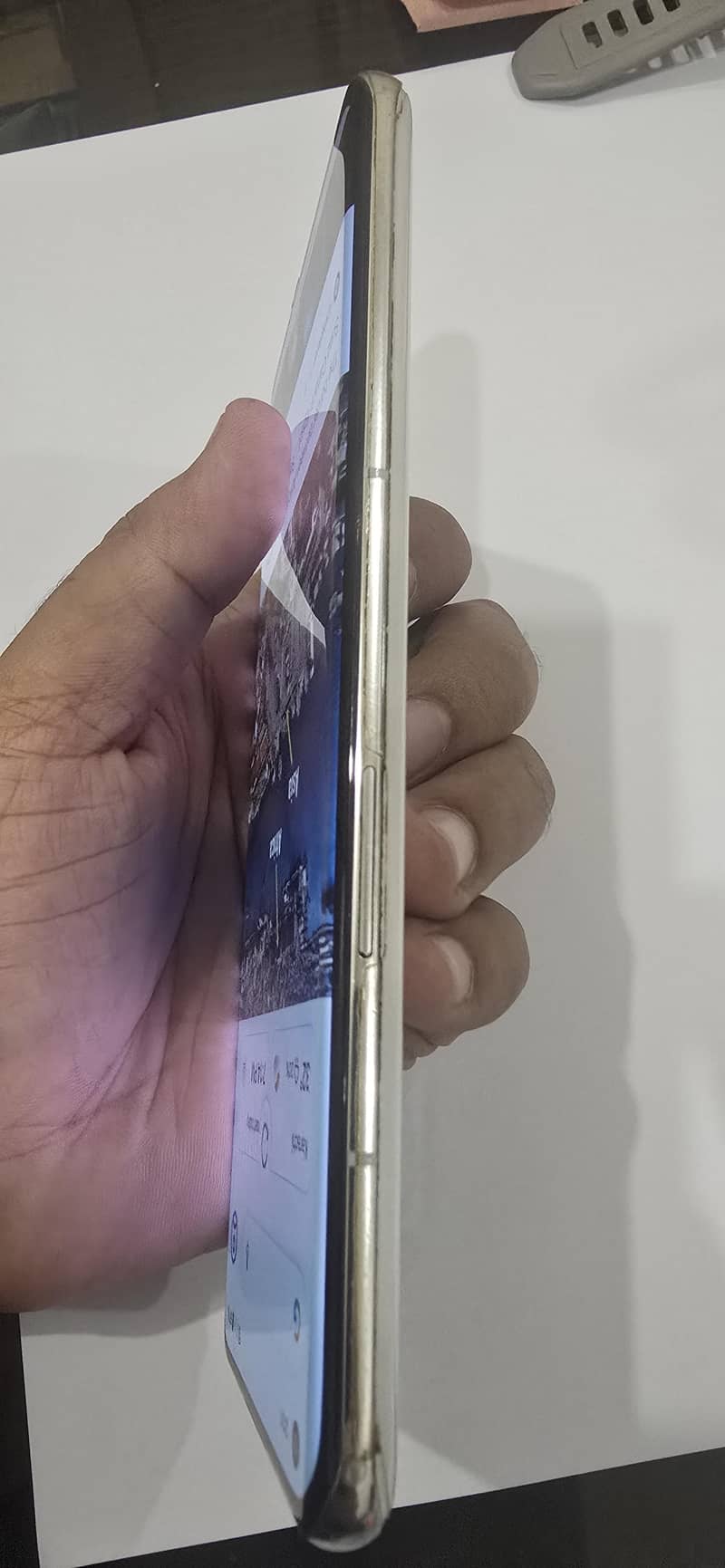 One Plus 10 Pro 6