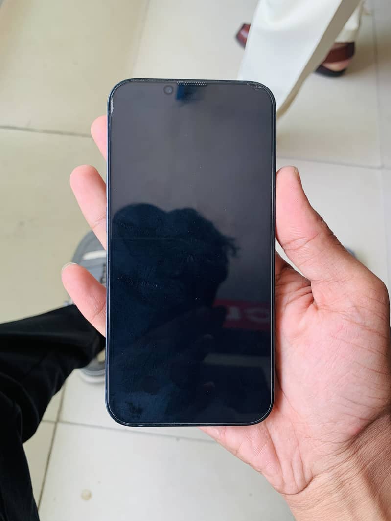 Apple iPhone 13 4