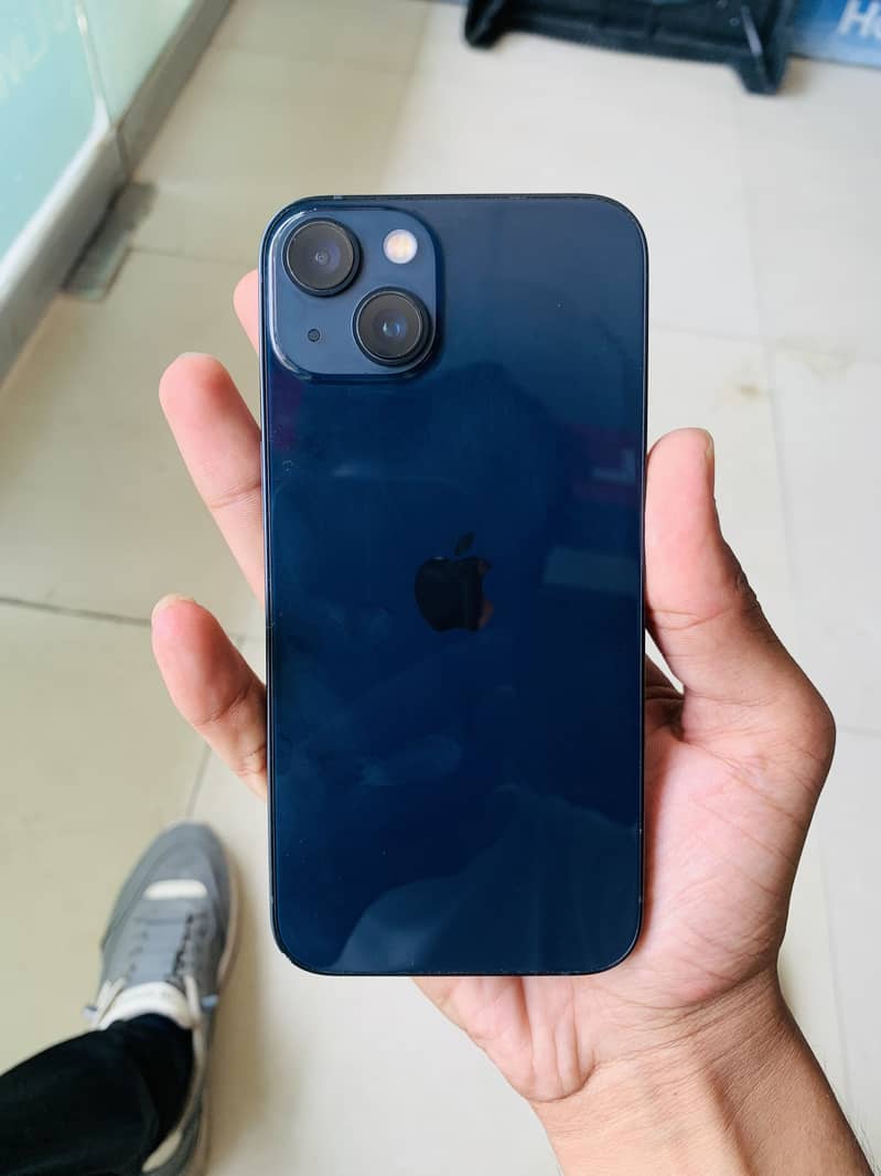 Apple iPhone 13 5