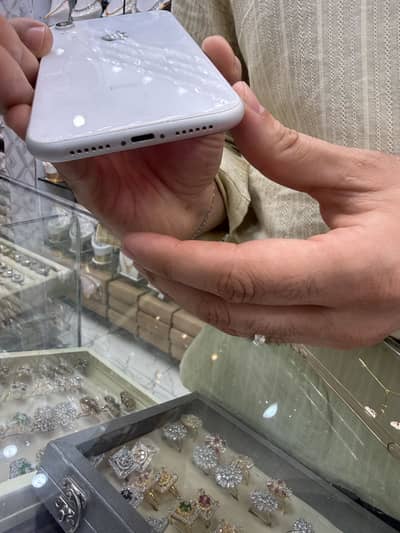 Apple iPhone XR