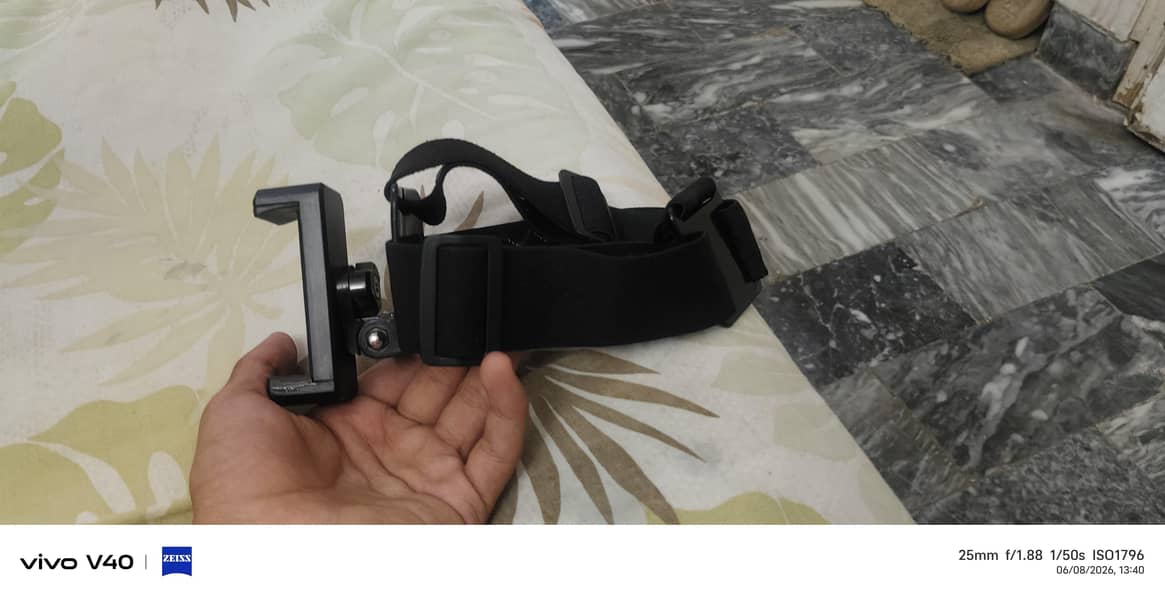 head set mount 1