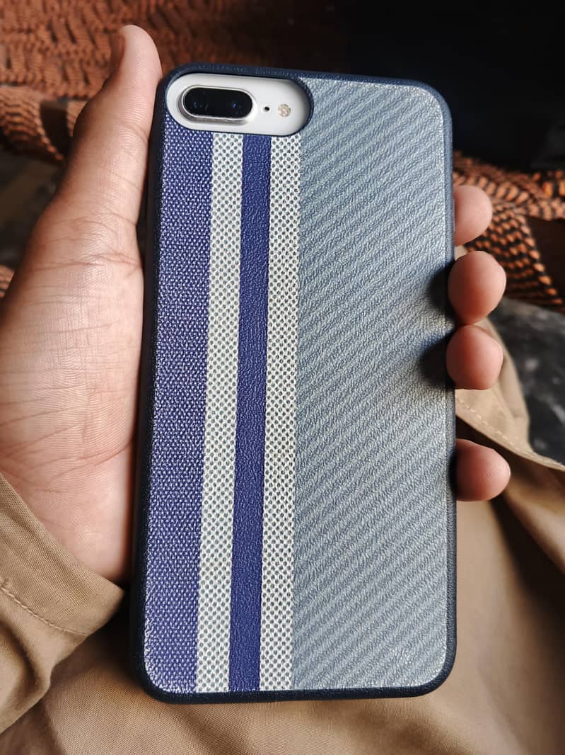 Apple iPhone 8 Plus 0