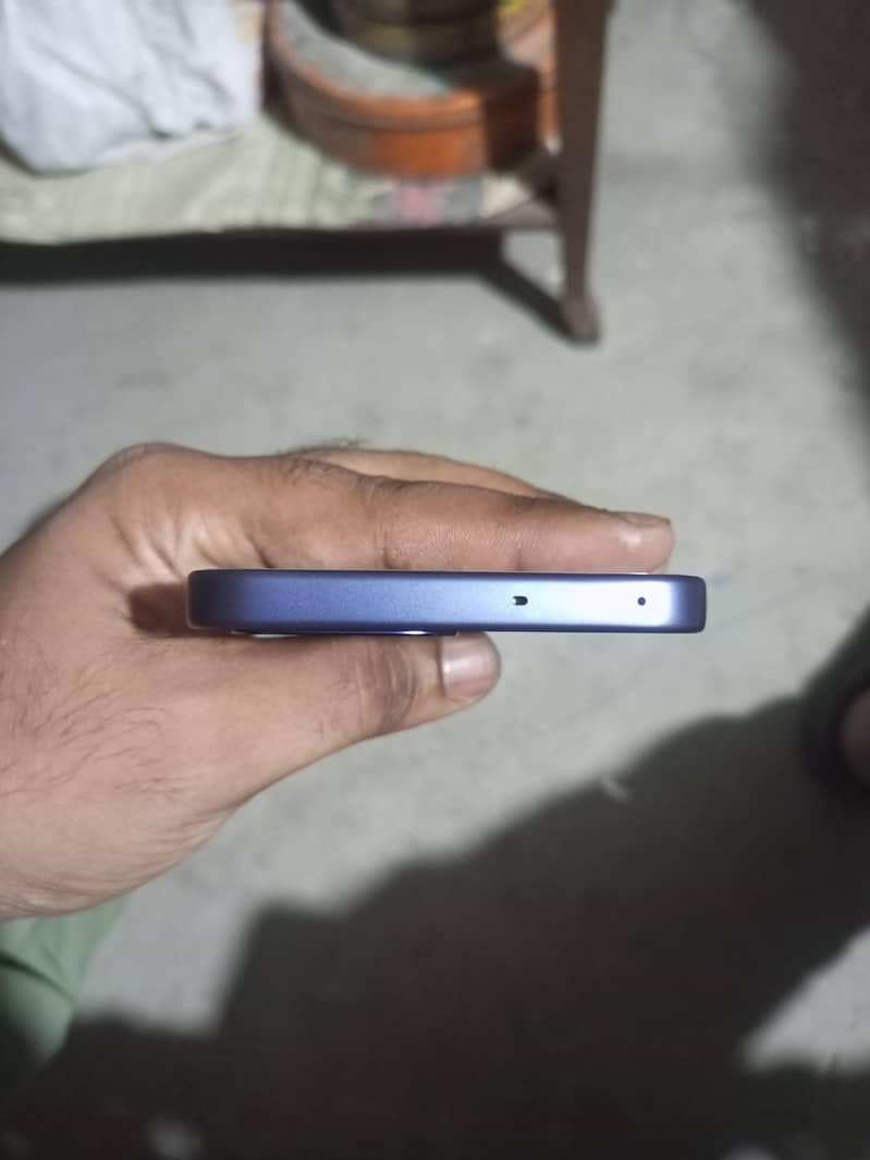 Oppo A6 Pro 4