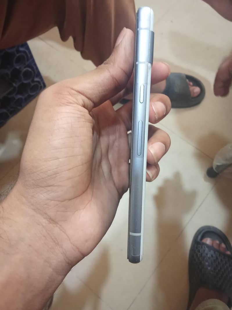 Google Pixel 7a 2