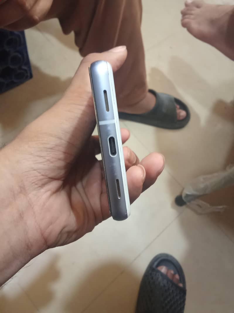 Google Pixel 7a 3