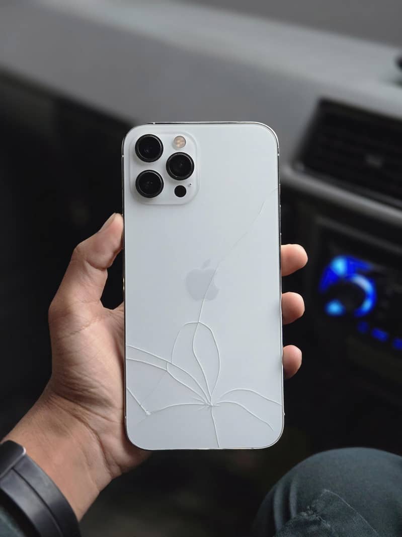 iPhone 12 Pro Max 0