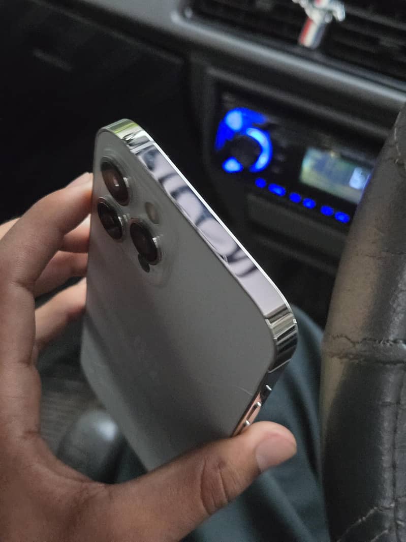 iPhone 12 Pro Max 7