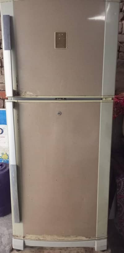 Dawlance Fridge Medium Size