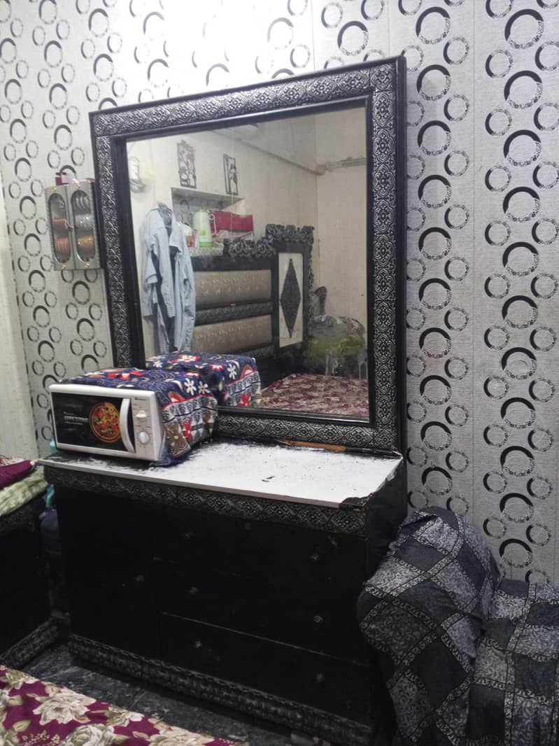 dressing table 0