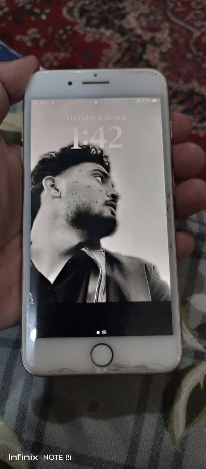 Apple iPhone 8 Plus 1