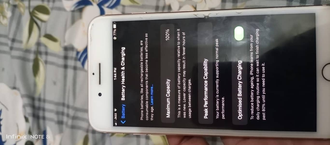 Apple iPhone 8 Plus 4