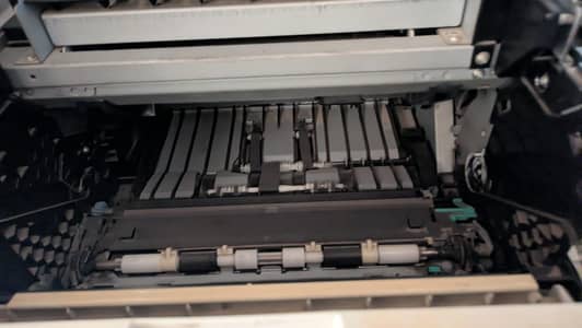 HP LASER JET 4555