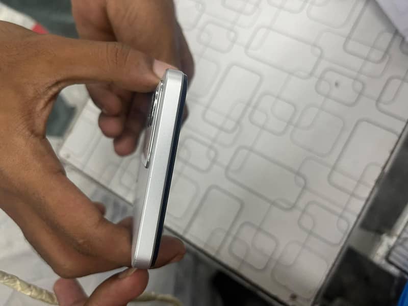 Realme C71 0