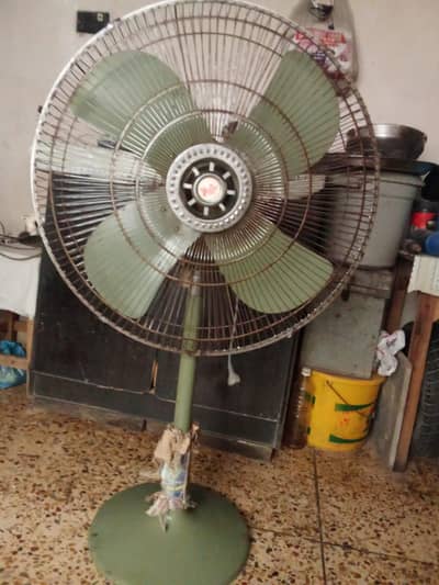 Younas Pedestal Fan
