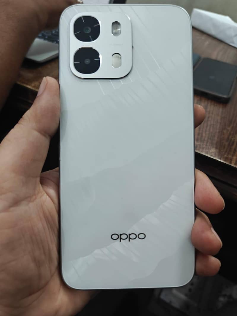 OPPO A6s 1