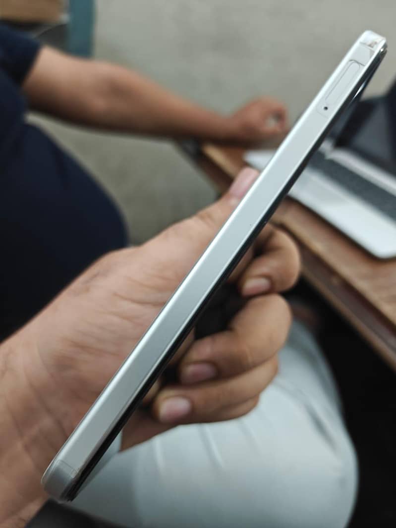 OPPO A6s 3