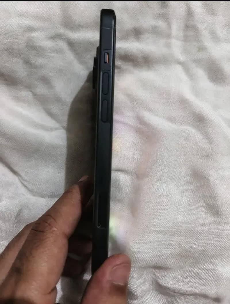 Apple iPhone 15 1