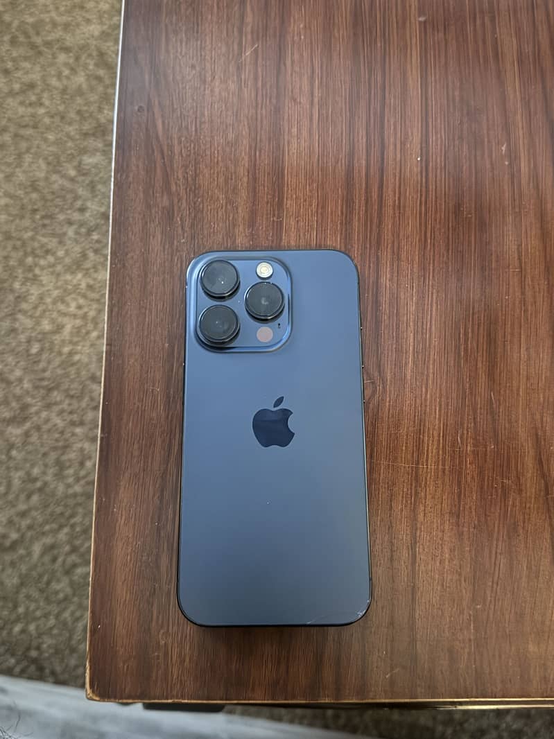 Apple iPhone 15 Pro 0