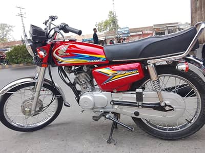 call only WhatsApp on 03/29/36/83/380. Honda CG 125 for sale