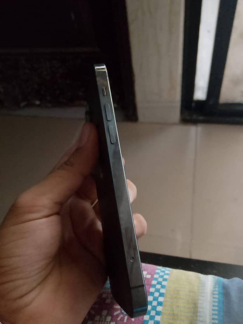 Apple iPhone 12 Pro 1