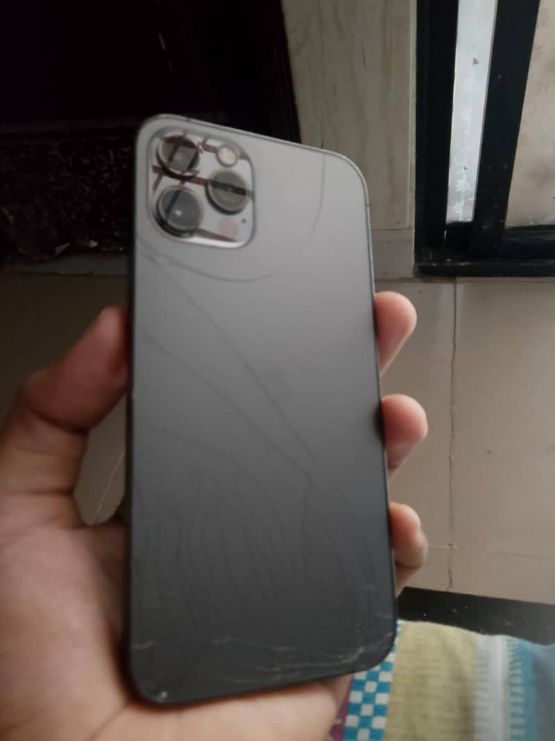 Apple iPhone 12 Pro 3