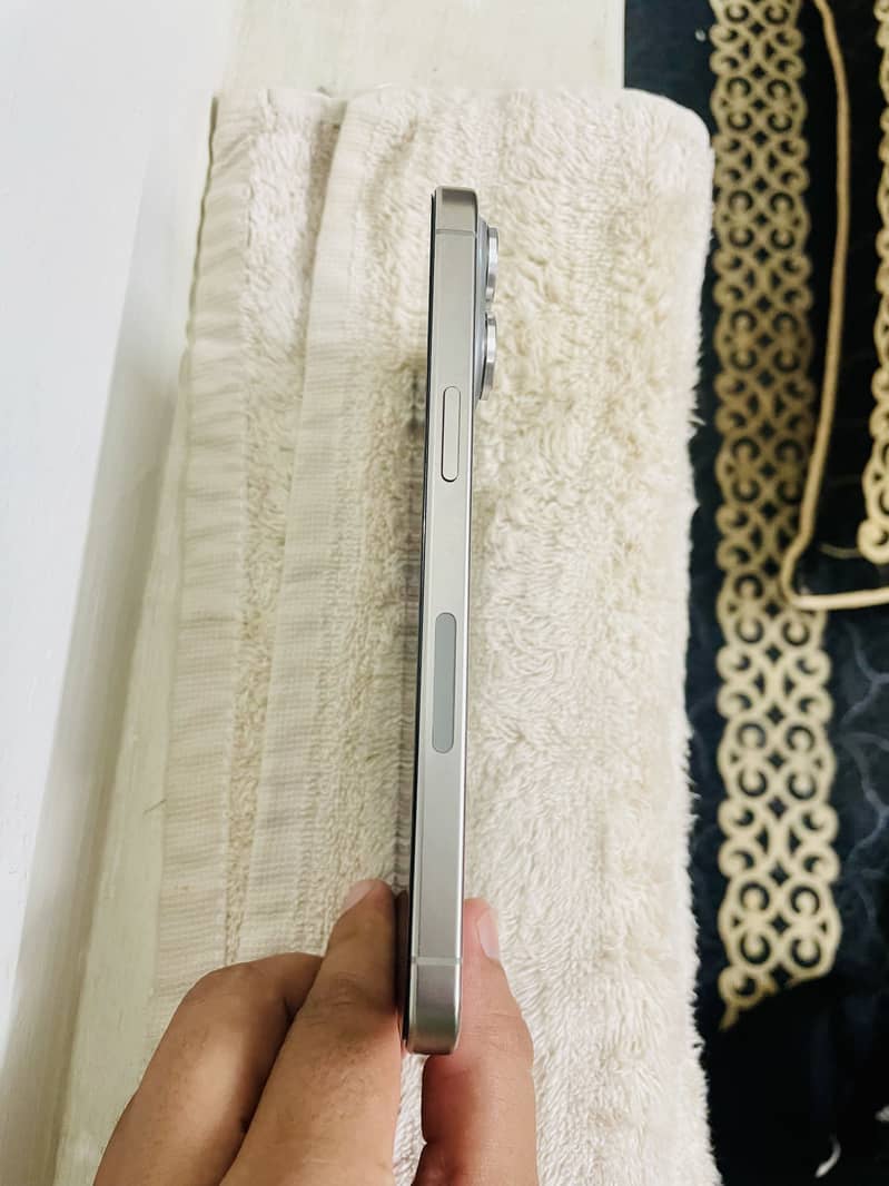 Apple iPhone 15 Pro Max Non pta 1