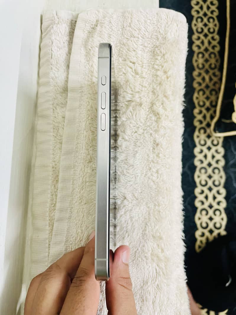 Apple iPhone 15 Pro Max Non pta 2