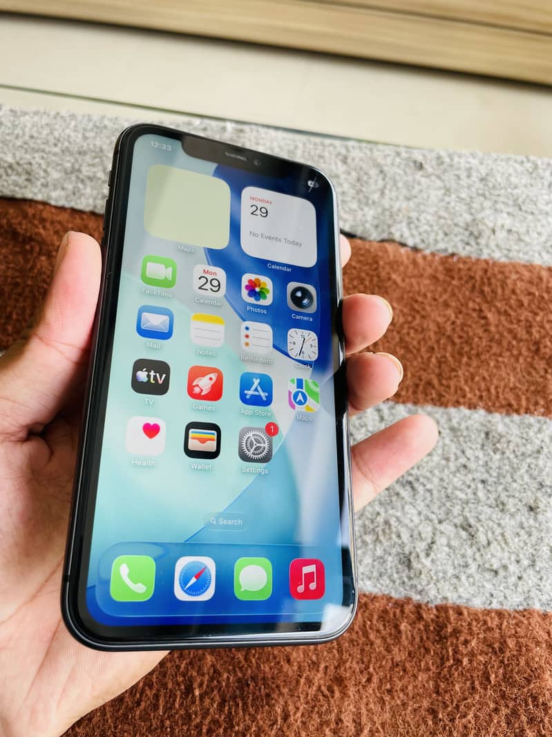 Apple iPhone 11 3
