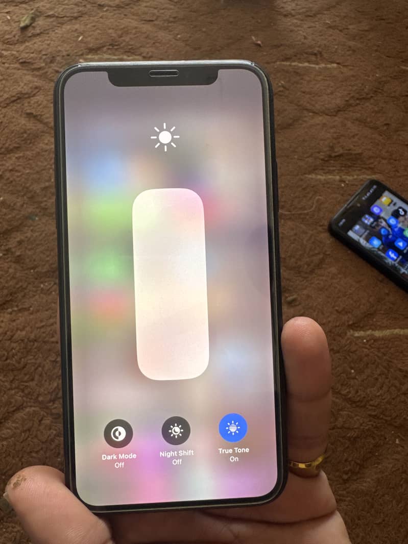 Apple iPhone X 4