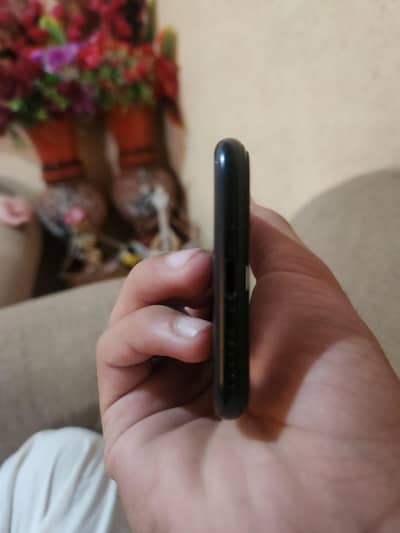 iphone se3 2022 black colour