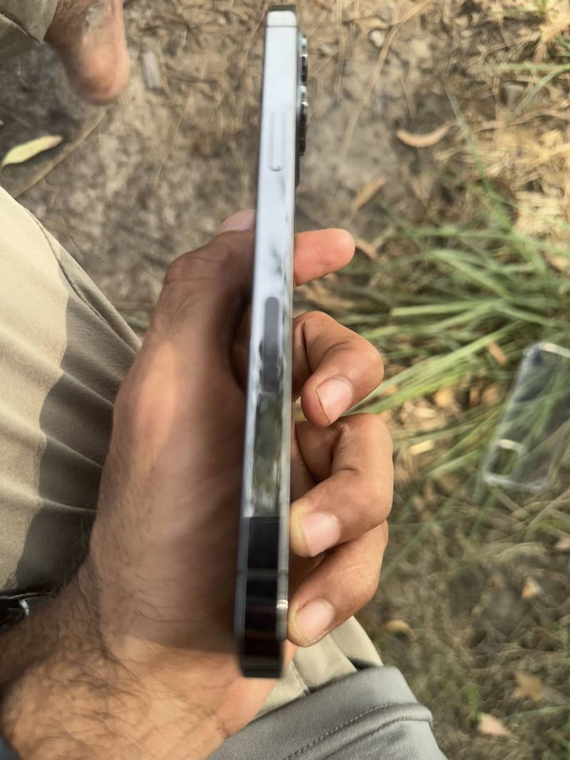 Apple iPhone 12 Pro Max 2