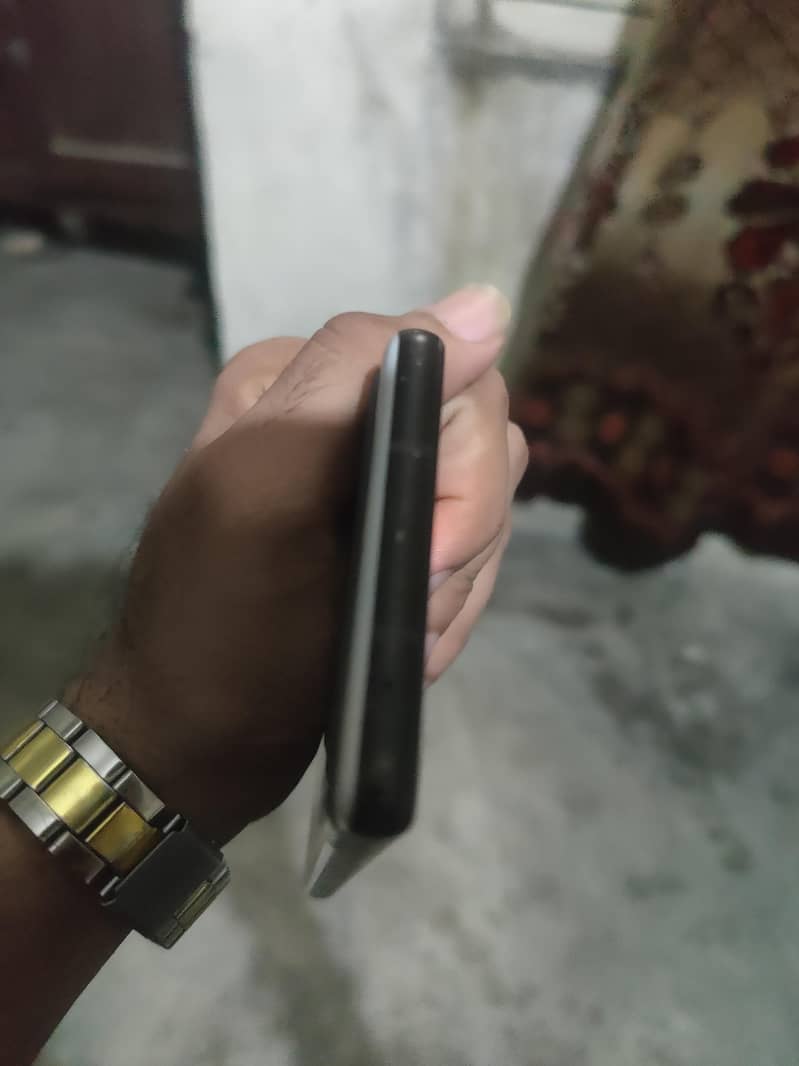 Google Pixel 6A 4