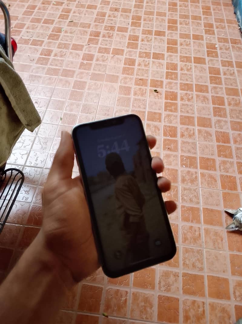 Apple iPhone 11 6