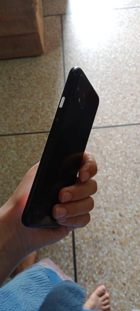Google Pixel 4 3