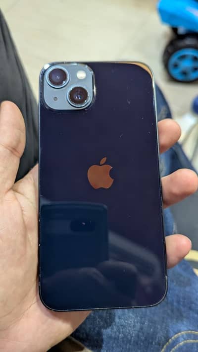 Apple iPhone 13