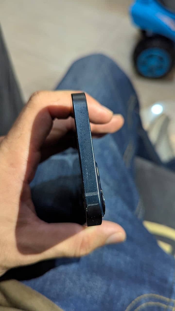 Apple iPhone 13 1