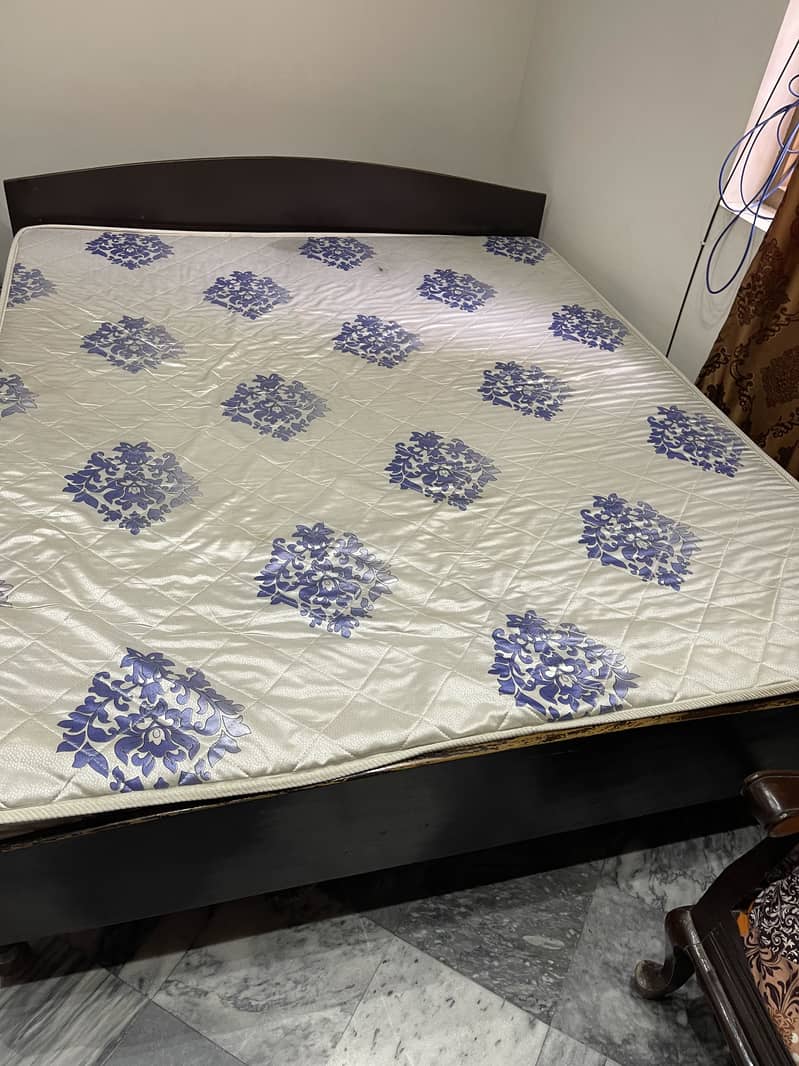 Bed With Mattres 0