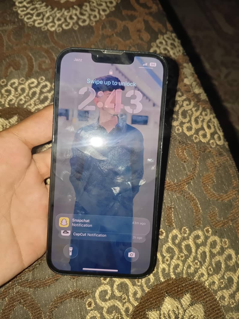 Apple iPhone 13 2