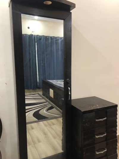 Solid wooden dressing table with full length mirror 4 drawers