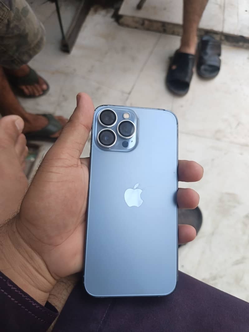 Apple iPhone 13 Pro Max 6